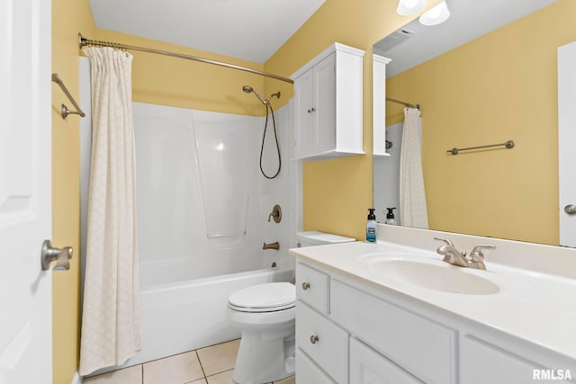401 Cherry Cir, Williamsville, IL 62693 - full bath featuring vanity, tile patterned floors, and shower / bath combo with shower curtain