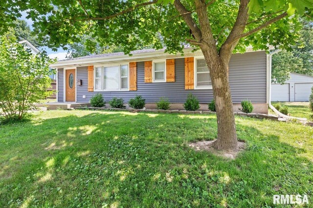 460 S Prospect St, Waverly, IL 62692 - photo 3