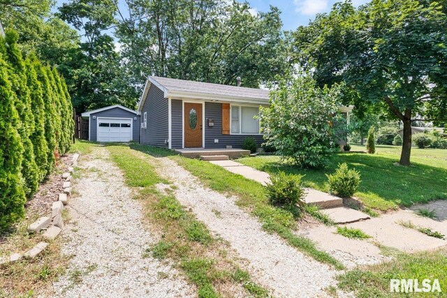 460 S Prospect St, Waverly, IL 62692 - photo 4