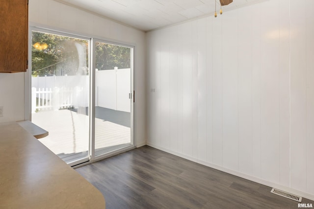 925 Payson Ave, Quincy, IL 62301 - unfurnished room featuring dark wood-type flooring
