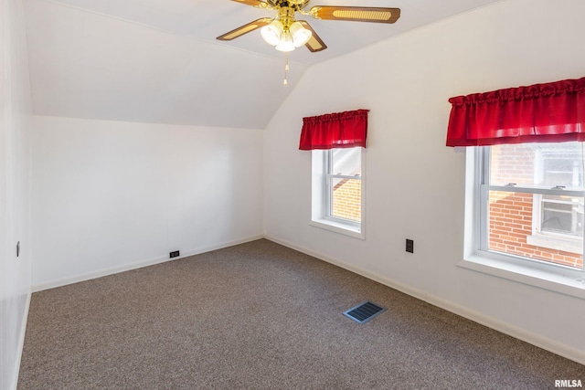 925 Payson Ave, Quincy, IL 62301 - additional living space featuring vaulted ceiling, carpet, and a ceiling fan