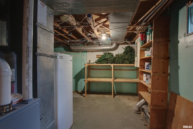 1421 N 13th St, Quincy, IL 62301 - view of unfinished basement