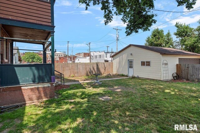 215 E Market St, Taylorville, IL 62568 - photo 39