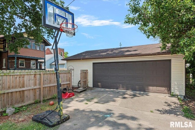 215 E Market St, Taylorville, IL 62568 - photo 40