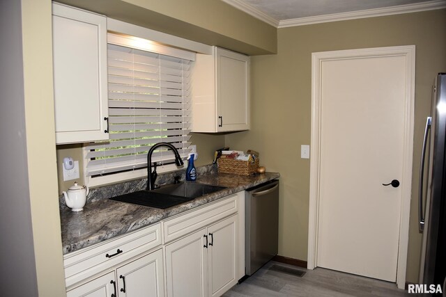 3227 Clarendon Dr, Springfield, IL 62704 - photo 8