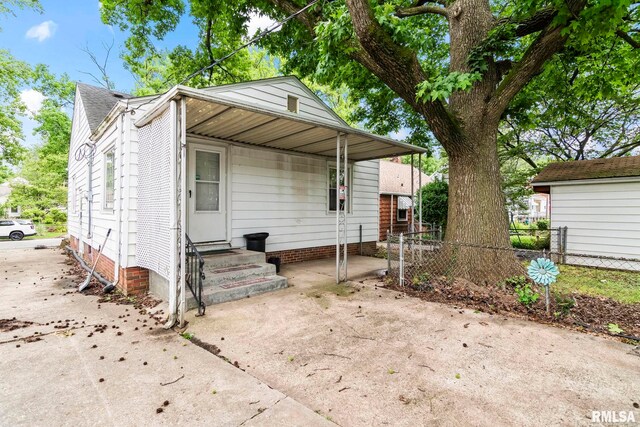 2535 S 8th St, Springfield, IL 62703 - view of front facade with entry steps and crawl space