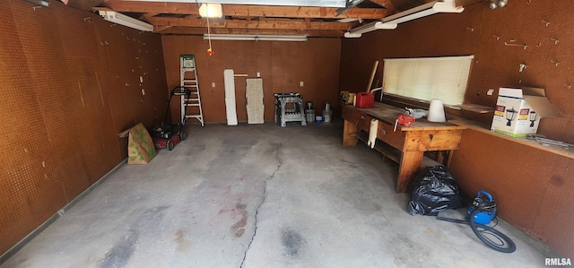 2217 Ramsey Ave, Springfield, IL 62702 - garage featuring a workshop area