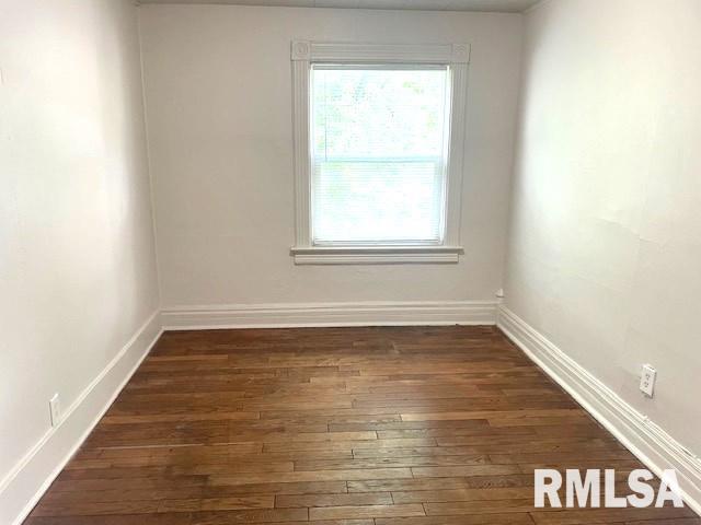 929 W Governor St, Springfield, IL 62702 - photo 16