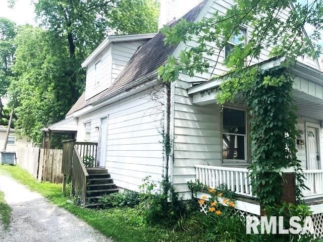 929 W Governor St, Springfield, IL 62702 - photo 25