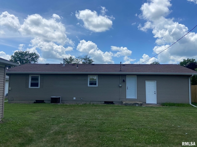 606 N Shumway St, Taylorville, IL 62568 - photo 2