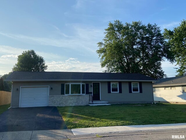 606 N Shumway St, Taylorville, IL 62568 - photo 3