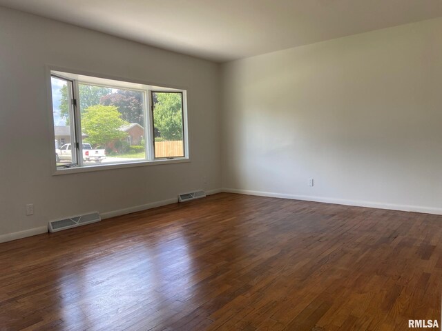 606 N Shumway St, Taylorville, IL 62568 - photo 8