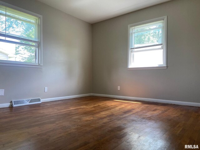 606 N Shumway St, Taylorville, IL 62568 - photo 10