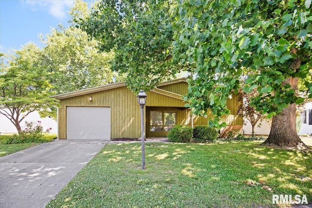 2357 Grinnell Dr, Springfield, IL 62704 - photo 1