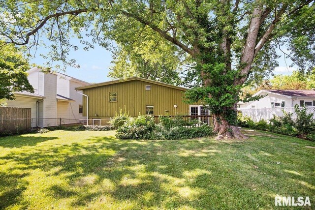 2357 Grinnell Dr, Springfield, IL 62704 - photo 19