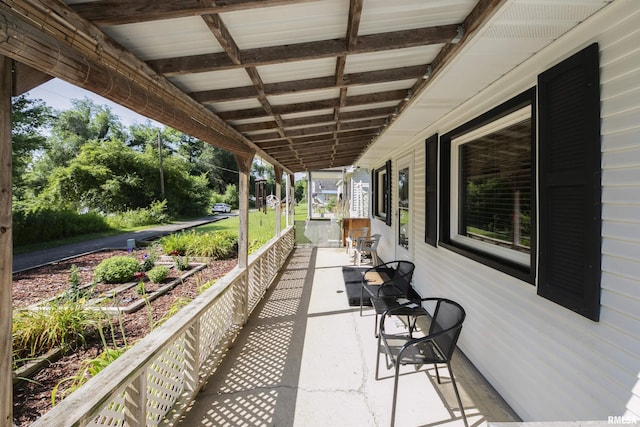 578 N Hamm Ln, Astoria, IL 61501 - photo 3