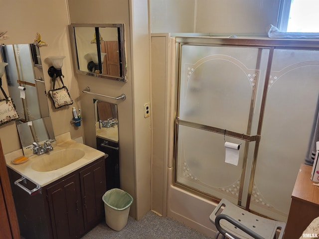 1603 Oak St, Quincy, IL 62301 - full bath with vanity and shower / bath combination with glass door
