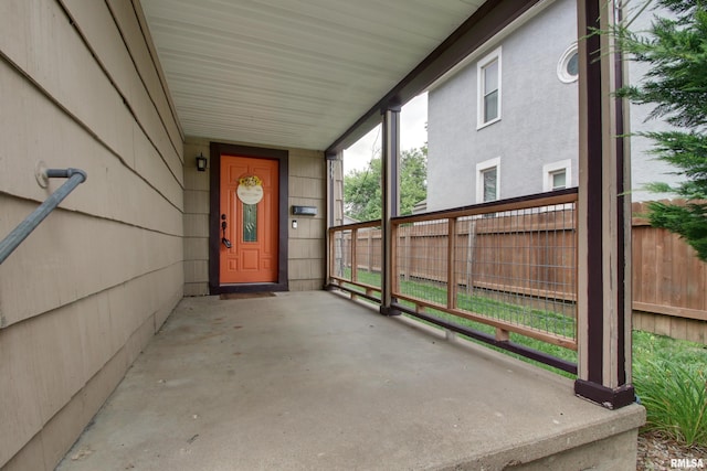 2117 Hampshire St, Quincy, IL 62301 - entrance to property