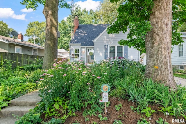 1935 S Douglas Ave, Springfield, IL 62704 - view of front of home featuring a chimney