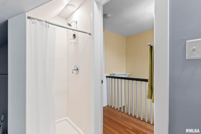 1935 S Douglas Ave, Springfield, IL 62704 - full bathroom featuring wood finished floors and a shower with curtain