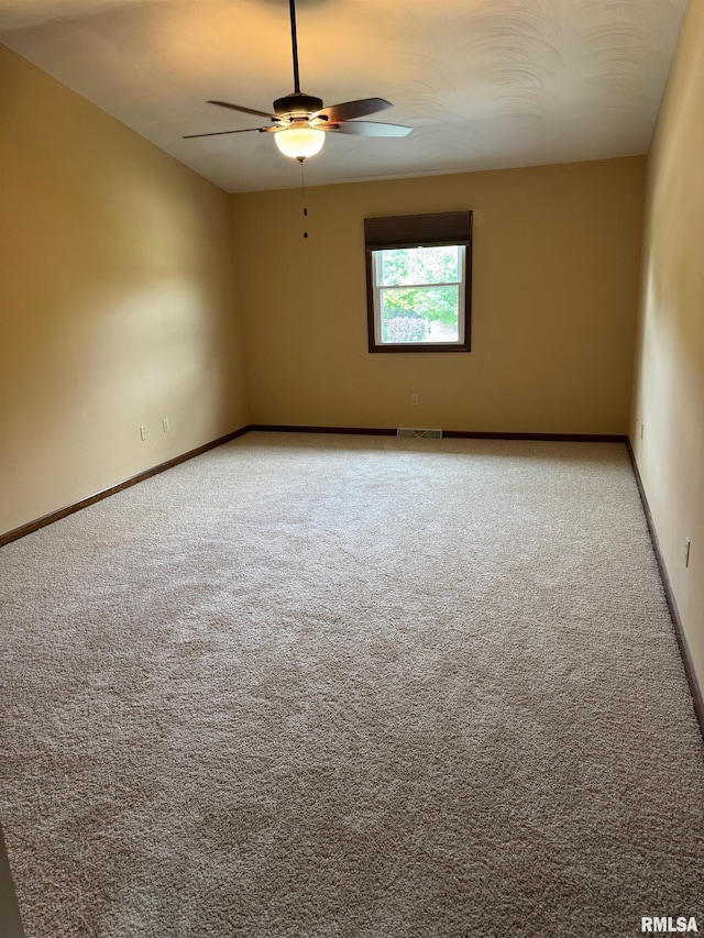 1804 Hunter Ridge Dr, Springfield, IL 62704 - unfurnished room with carpet and a ceiling fan