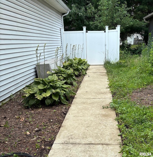 3205 Ashley Ln, Springfield, IL 62711 - view of yard
