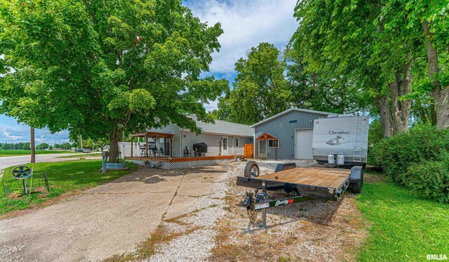 525 N Main St, Mason City, IL 62664 - photo 2