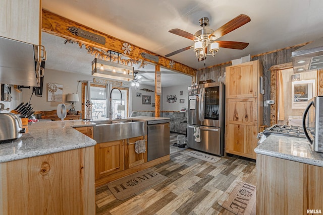 525 N Main St, Mason City, IL 62664 - photo 7