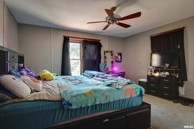 1412 Oak St, Quincy, IL 62301 - bedroom featuring carpet flooring and ceiling fan