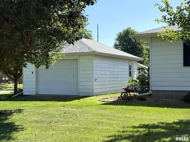 903 N Fearing Ave, Abingdon, IL 61410 - view of detached garage