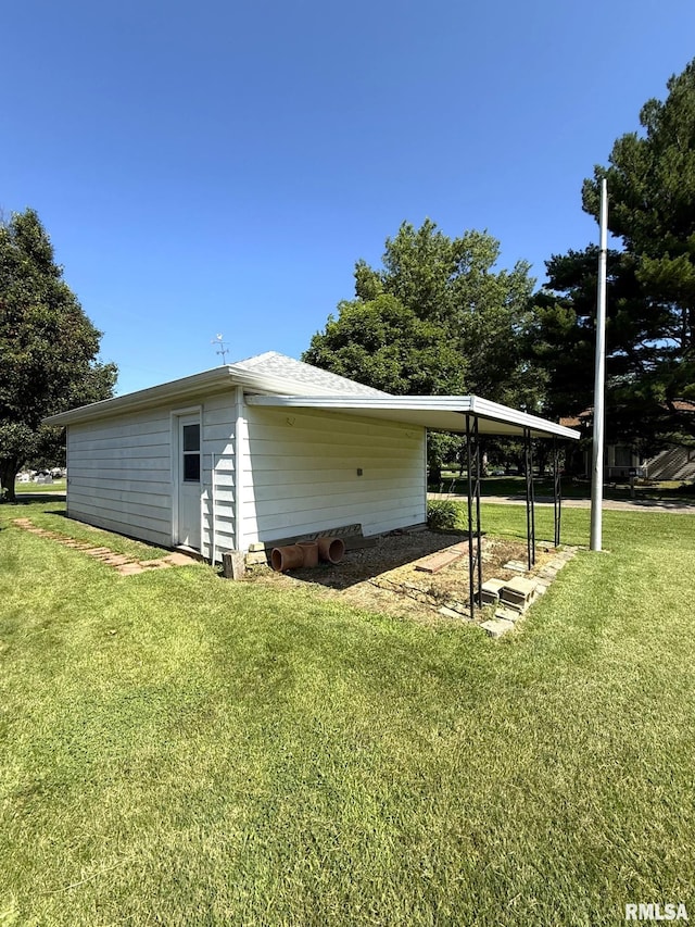 903 N Fearing Ave, Abingdon, IL 61410 - view of outbuilding
