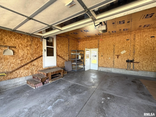903 N Fearing Ave, Abingdon, IL 61410 - garage with a garage door opener
