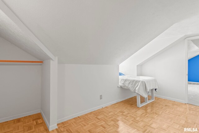 1860 Mayfield Rd, Chatham, IL 62629 - additional living space with lofted ceiling