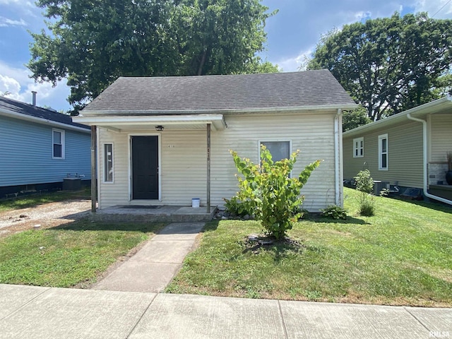 416 E Washington St, Riverton, IL 62561 - photo 1