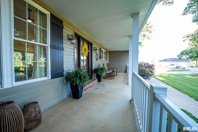 623 Jasper Rd, Centralia, IL 62801 - view of porch