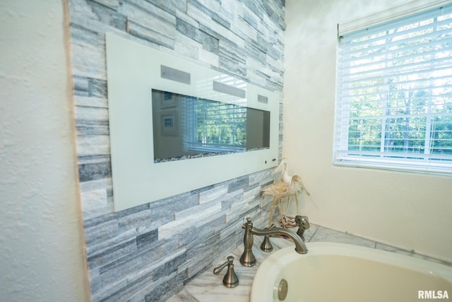 623 Jasper Rd, Centralia, IL 62801 - full bath with a bath