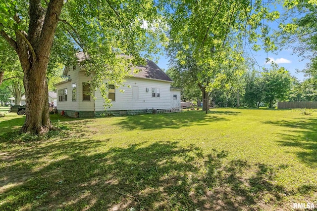 215 N Wilson St, Girard, IL 62640 - view of green lawn