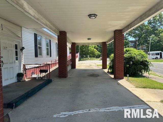 202 N Prairie St, Jacksonville, IL 62650 - photo 5