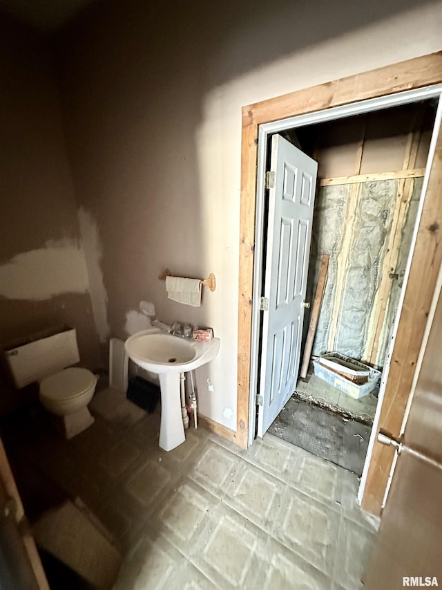 311 Main St, Meredosia, IL 62665 - bathroom with toilet
