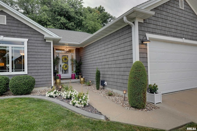 3005 Helens Ct, Quincy, IL 62305 - view of exterior entry featuring an attached garage