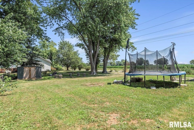 749 E Andrew Rd, Springfield, IL 62707 - view of grassy yard with a trampoline