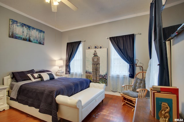 624 Monroe St, Quincy, IL 62301 - bedroom featuring wood finished floors, crown molding, and ceiling fan