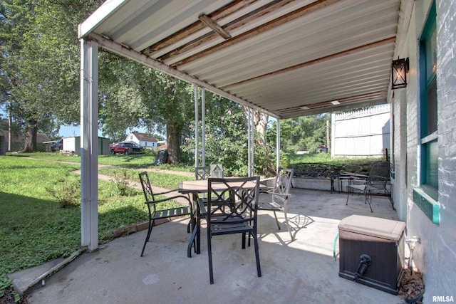 624 Monroe St, Quincy, IL 62301 - view of patio with outdoor dining area