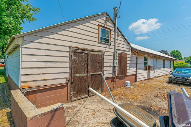 1231 Pulaski St, Lincoln, IL 62656 - view of side of home