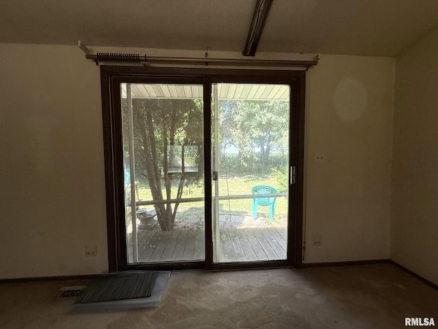 573 Matthews Ct, Oneida, IL 61467 - doorway with carpet flooring and baseboards