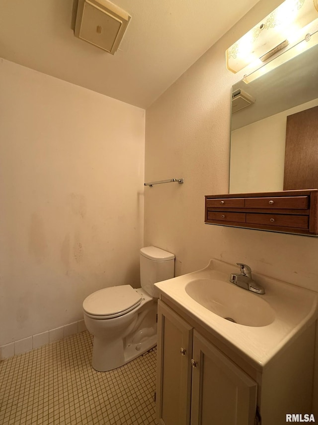 573 Matthews Ct, Oneida, IL 61467 - bathroom featuring vanity and tile patterned flooring