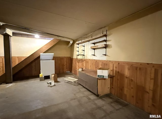 573 Matthews Ct, Oneida, IL 61467 - finished basement with a wainscoted wall and wood walls