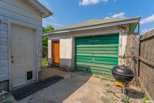 1214 Pekin St, Lincoln, IL 62656 - view of garage