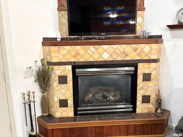 4317 Harvard Dr, Springfield, IL 62712 - detailed view of a tiled fireplace and baseboards