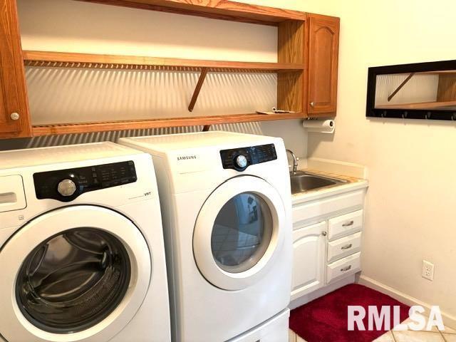 4317 Harvard Dr, Springfield, IL 62712 - washroom with independent washer and dryer and cabinet space